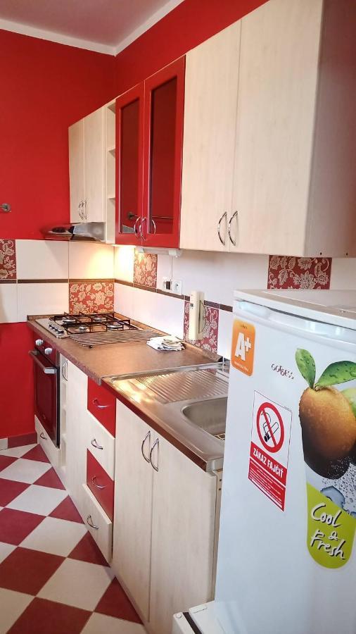 Wolf Apartman Pokojne Ubytovanie V Povazskej Bystrici Ticha Lokalita S Parkovanim Vsade Blizko Vhodne Pre Pracovne Cesty Turistiku Aj Oddych Plne Vybavena Kuchyna Považská Bystrica Eksteriør bilde